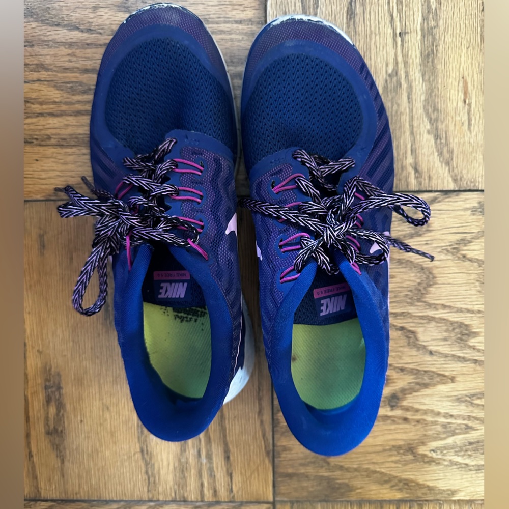 purple nike shoes